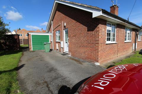 2 bedroom bungalow to rent, Back Lane, Claypole, NG23