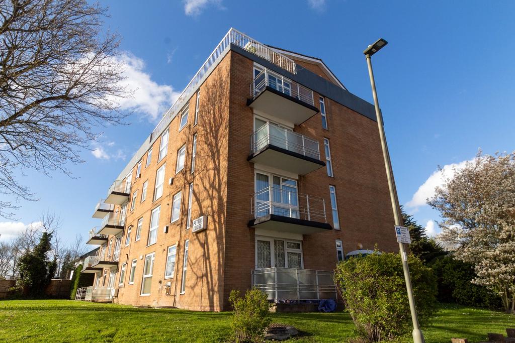 Peters Lodge, 2 Stonegrove, Edgware, HA8 2 bed apartment for sale £