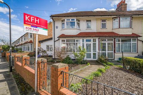 4 North Gardens, London, SW19 2NR