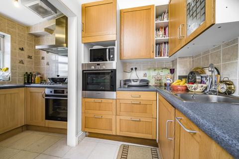 4 North Gardens, London, SW19 2NR