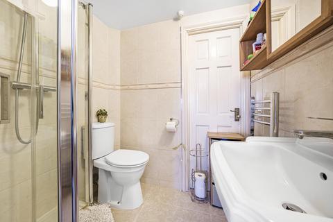 4 North Gardens, London, SW19 2NR