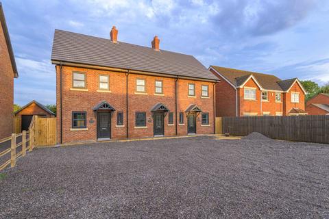 3 bedroom end of terrace house for sale, Main Road, Stickney, PE22