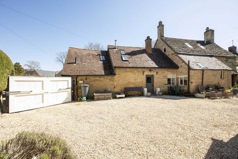 4 bedroom cottage for sale - The Old Smithy, Long Compton