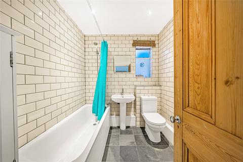 16 Harefield Road, London, N8 8QY