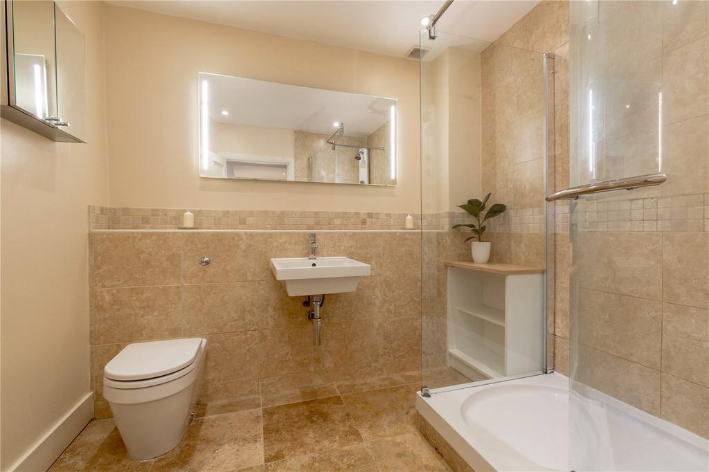 En Suite Shower Room