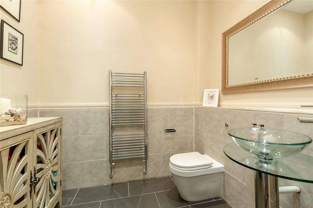 Ground Floor Wc