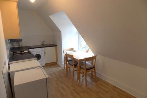 2 bedroom flat to rent, Thicket Road, Anerley, SE20