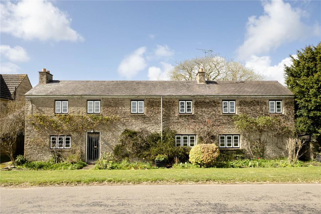 Farthinghoe Road, Charlton, Banbury, Oxfordshire, OX17 3 bed detached