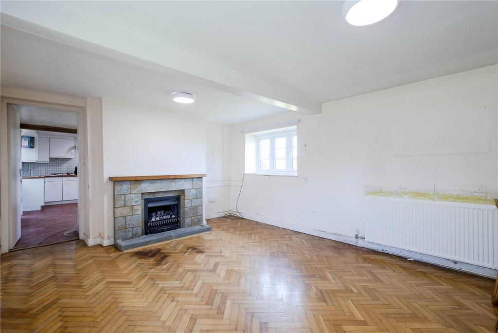 Farthinghoe Road, Charlton, Banbury, Oxfordshire, OX17 3 bed detached