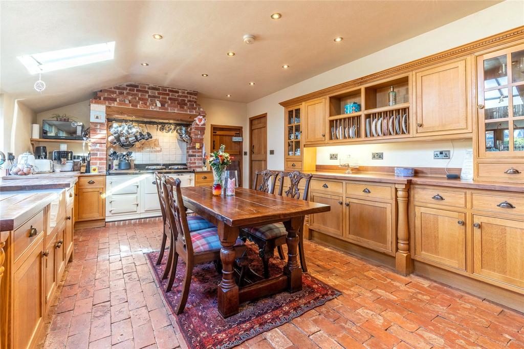 Kitchen/Breakfast