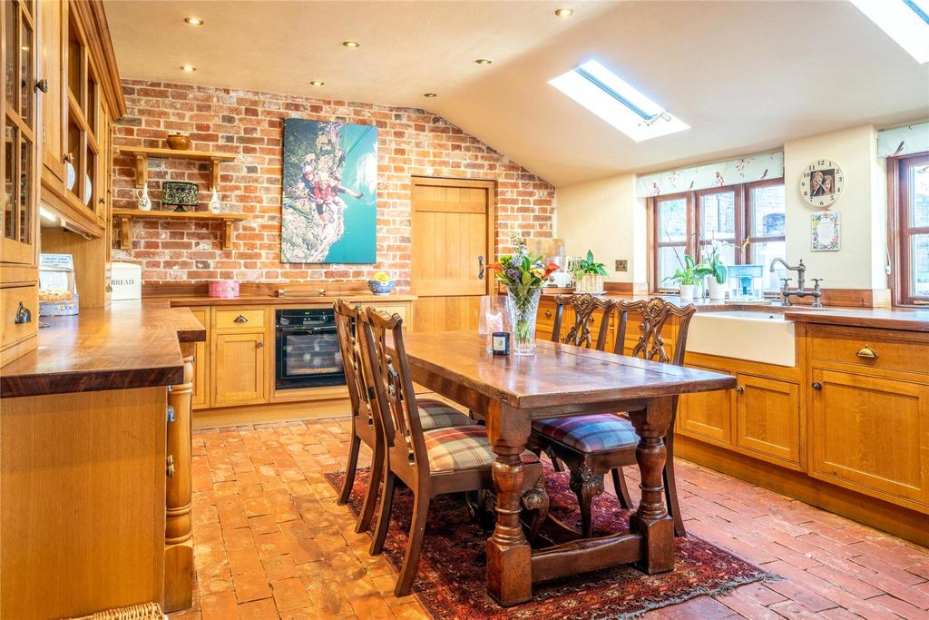 Kitchen/Breakfast