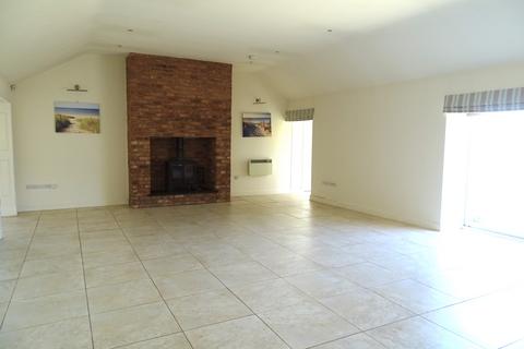 3 bedroom semi-detached bungalow to rent, Cochwillan House, Llys Dulas, Dulas, Ynys Mon