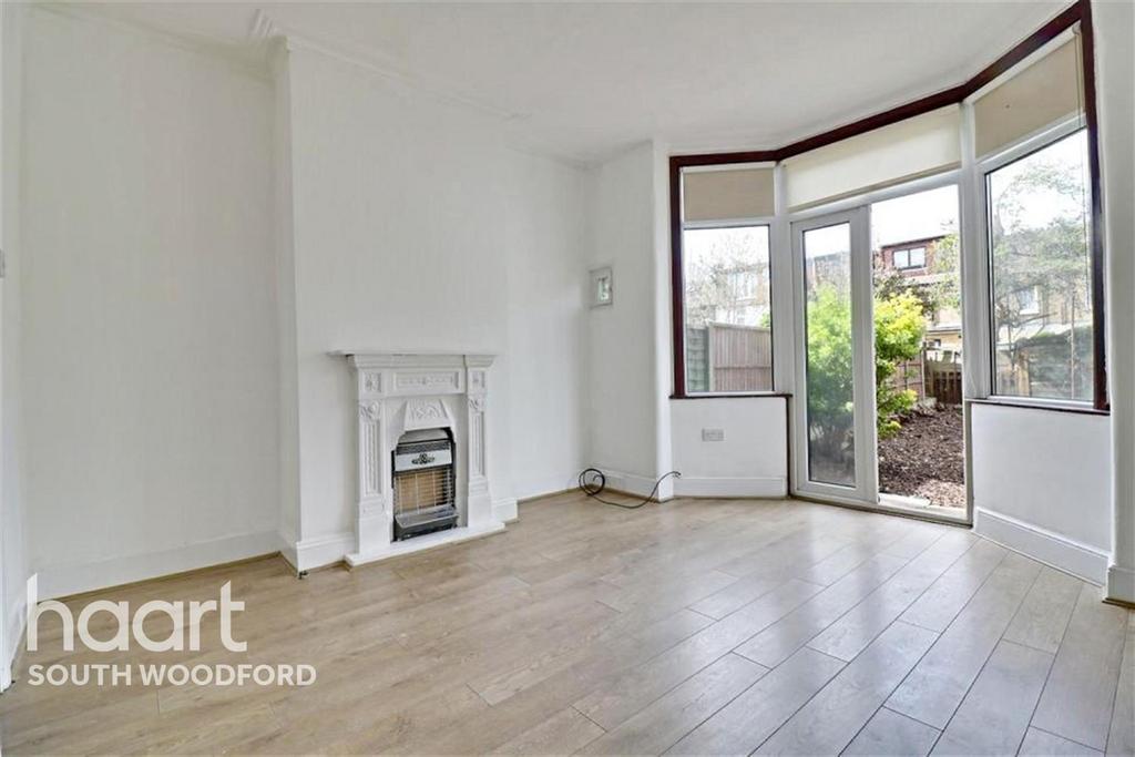 Chigwell Road, South Woodford, E18 1 bed flat £1,100 pcm (£254 pw)