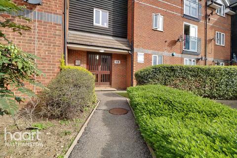1 bedroom apartment for sale - Mandeville Court, Chingford