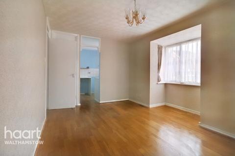 1 bedroom apartment for sale - Mandeville Court, Chingford
