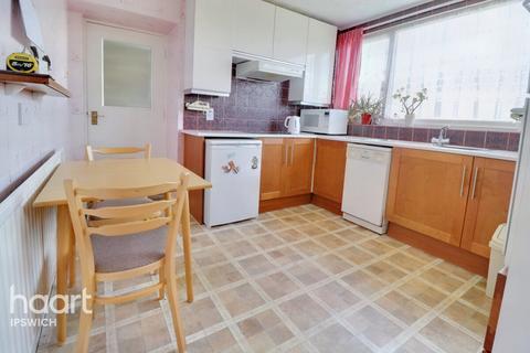 5 Beech Close, Sproughton, Ipswich, IP8 3BL