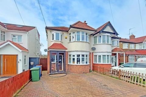 111 Yeading Avenue, Harrow, HA2 9RJ