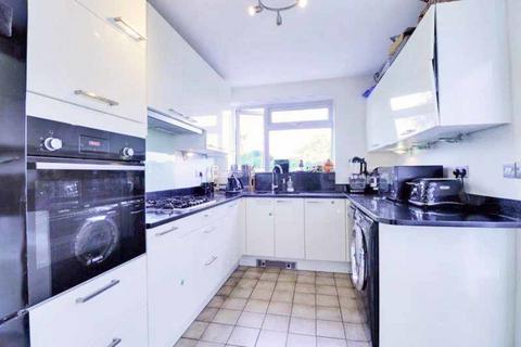 111 Yeading Avenue, Harrow, HA2 9RJ