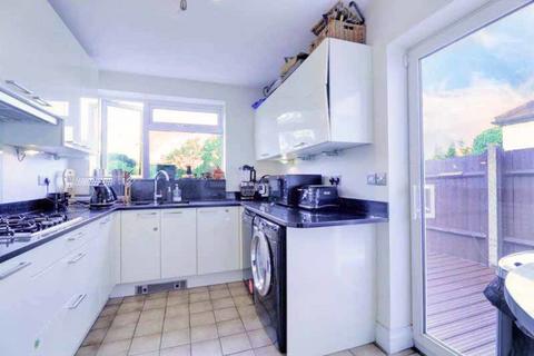 111 Yeading Avenue, Harrow, HA2 9RJ