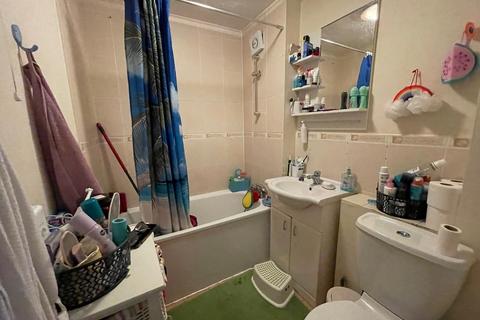 13 Rossignol Gardens, Carshalton, SM5 2ED
