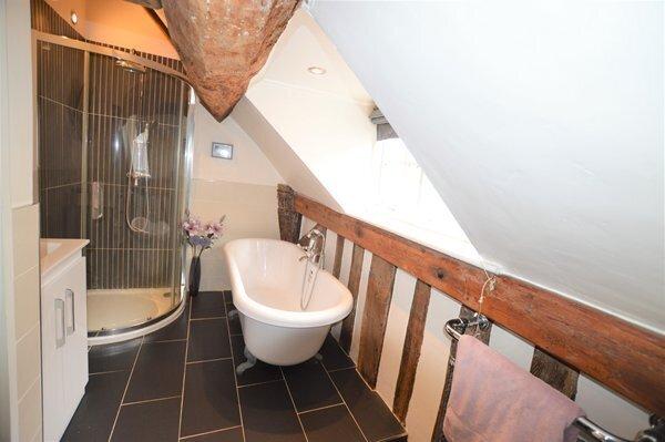 Bath &amp; shower room