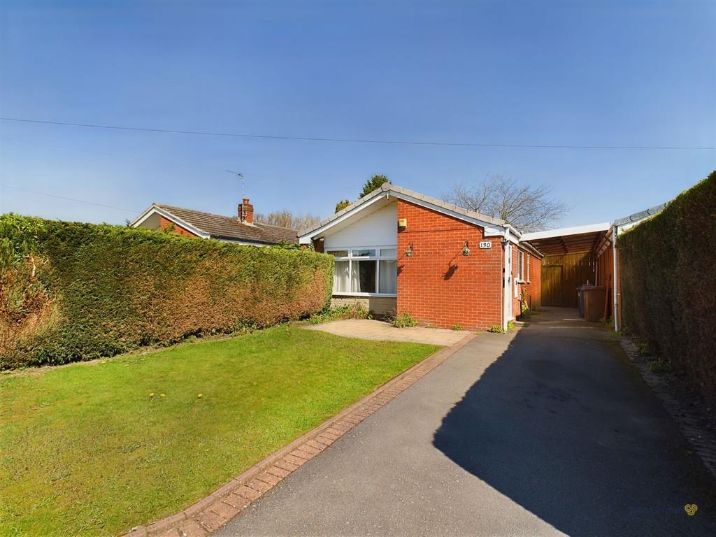 Captains Lane, BartonUnderNeedwood 2 bed detached bungalow for sale