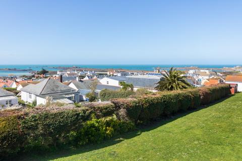 3 bedroom apartment for sale, La Ruette De La Tour, Castel, Guernsey