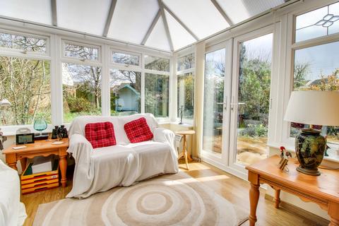 7 Bicton Road, Swindon, SN25 4TU