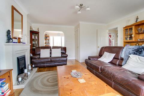 7 Bicton Road, Swindon, SN25 4TU