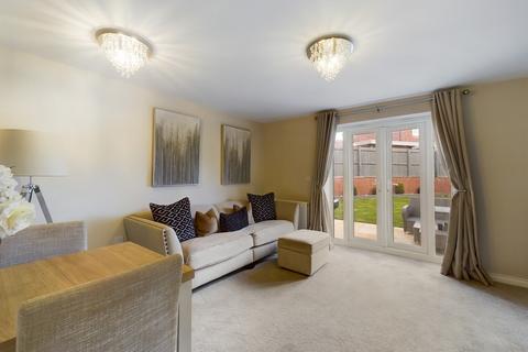 2 bedroom semi-detached house for sale, Jones Way, Higher Kinnerton