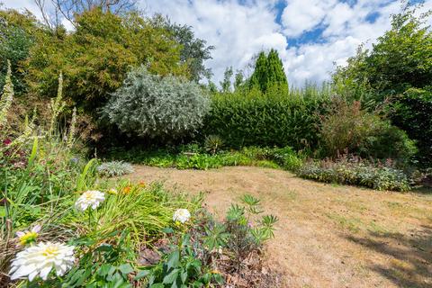 4 bedroom detached bungalow for sale, Finchampstead Road, Finchampstead