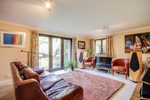 undefined, Finchampstead Road, Finchampstead