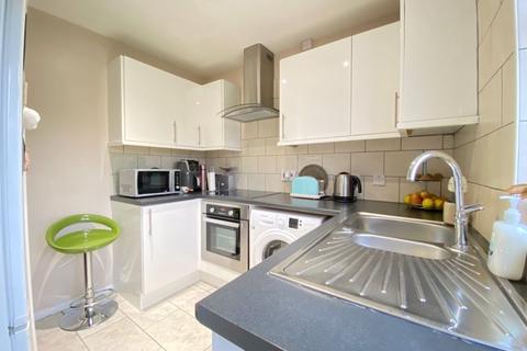 1 Brunel Close, Westbury, BA13 3TZ