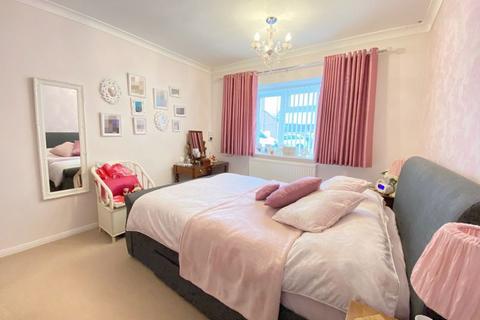 1 Brunel Close, Westbury, BA13 3TZ