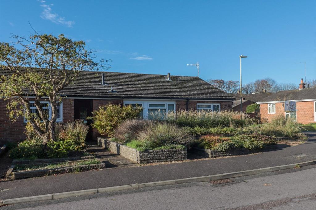 Perins Close, Alresford 2 bed semidetached bungalow for sale £399,950
