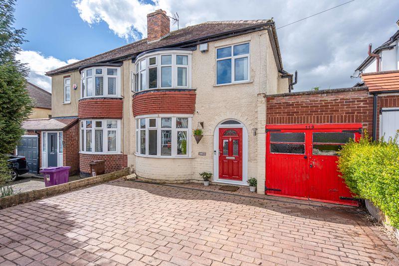 Burland Avenue, Claregate, Wolverhampton 3 bed semidetached house for