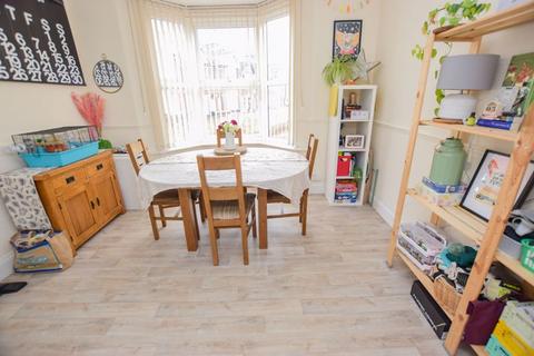 1 East Grove Road, Exeter, EX2 4LX