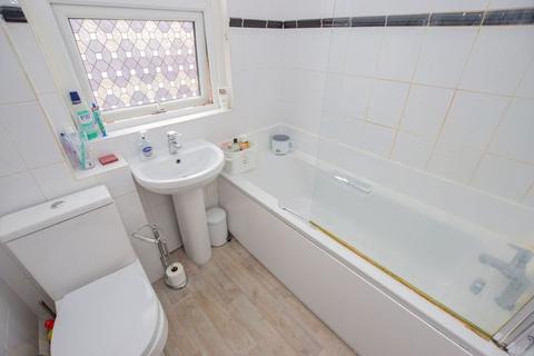 1 East Grove Road, Exeter, EX2 4LX