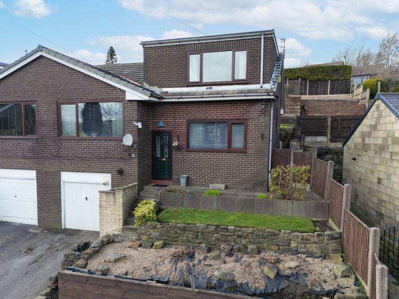 Temple Lane, Littleborough OL15 9QH 3 bed semidetached house £260,000