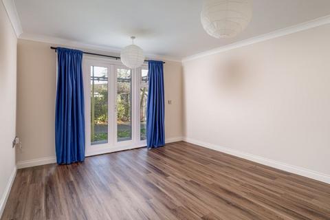 2 bedroom apartment for sale, Harlands Road, Haywards Heath