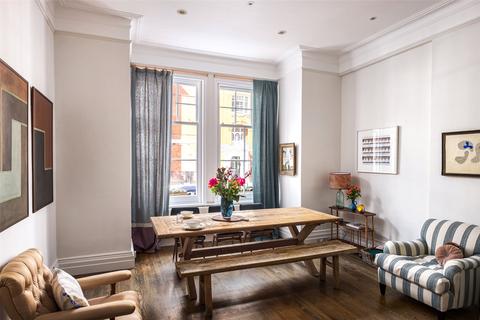 3 bedroom apartment to rent, Evelyn Gardens, South Kensington, London, SW7