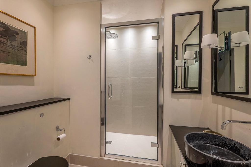 En Suite Shower