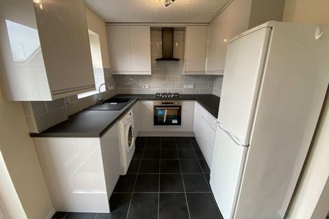 2 bedroom end of terrace house to rent, Tarragon Place, Bradley Stoke
