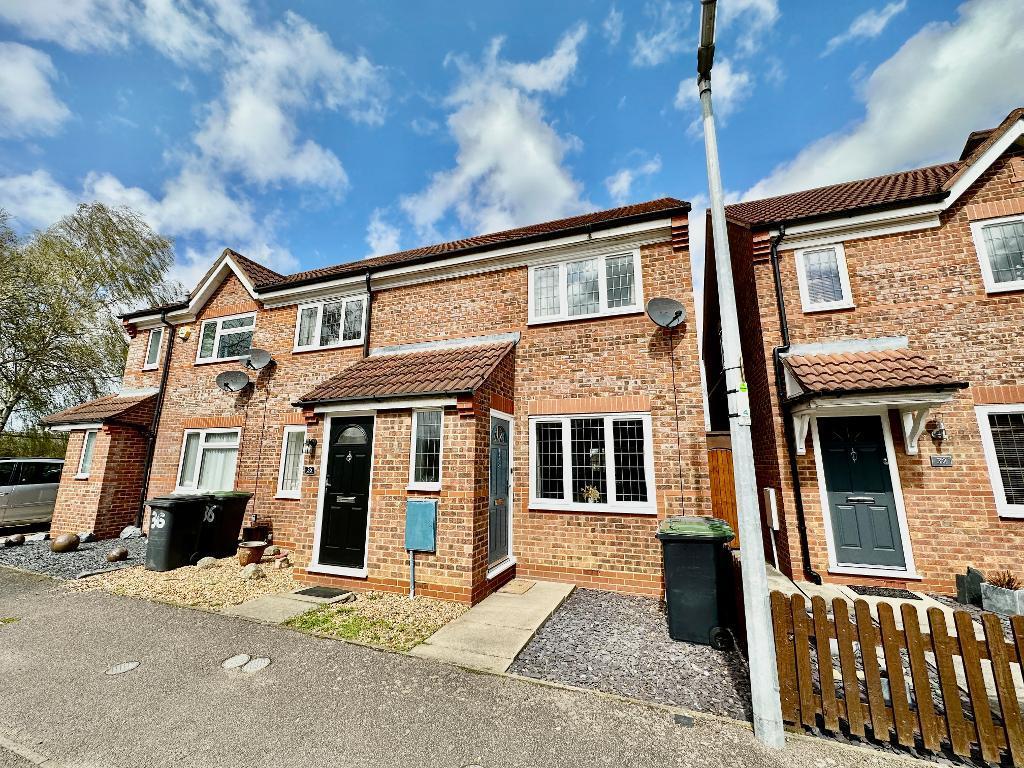 The Meadows, Flitwick, Bedfordshire, MK45 1XQ 2 bed end of terrace