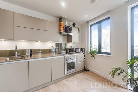 Flat 1805, Roosevelt Tower, 18 Williamsburg Plaza, London, E14 9NW