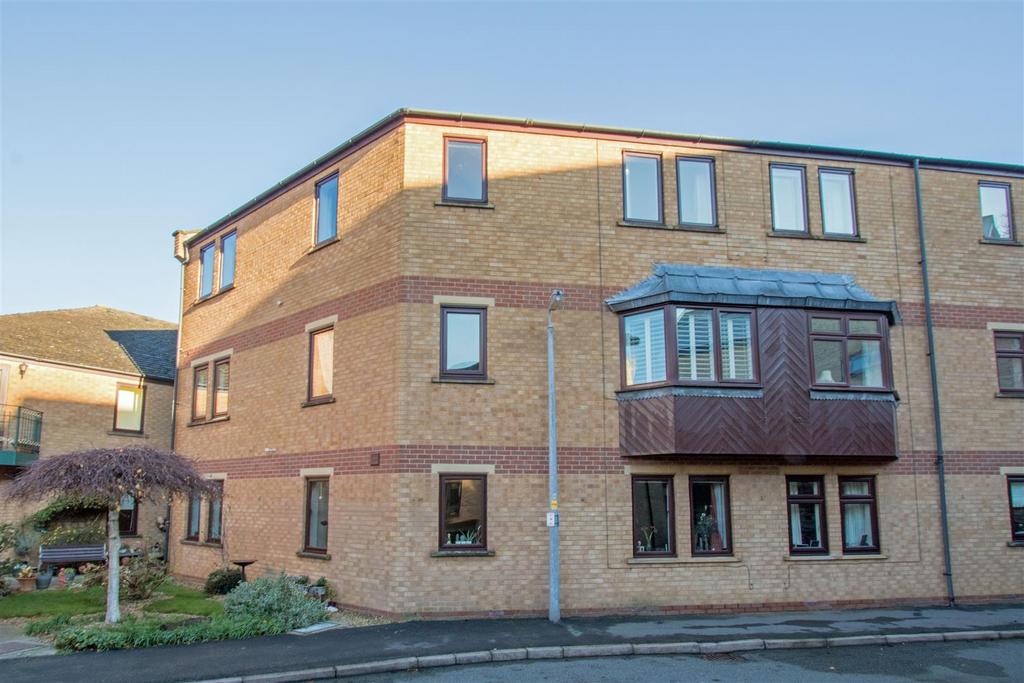 Welland Mews, Stamford 2 bed retirement property for sale £150,000