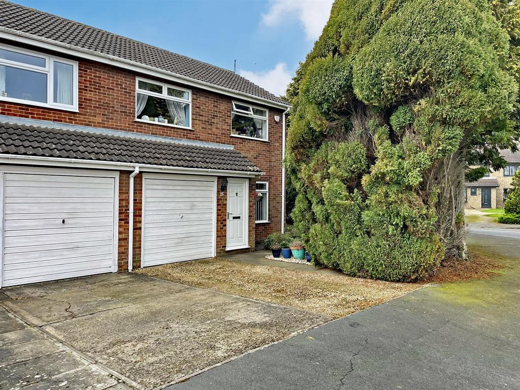 Cedar Road, Stamford 3 bed detached house for sale £260,000