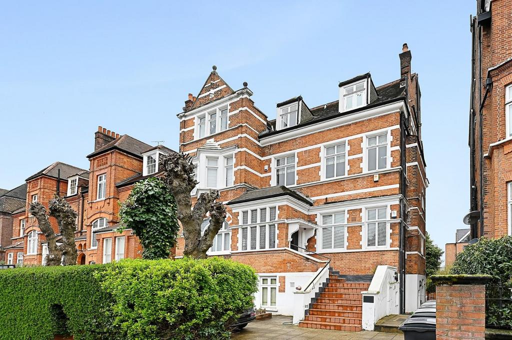 Maresfield Gardens, Hampstead, London 3 bed apartment £1,650,000