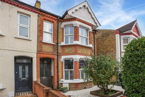 32 Seward Road, London, W7 2JR