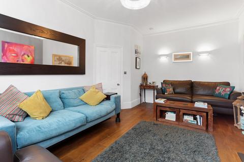 32 Seward Road, London, W7 2JR